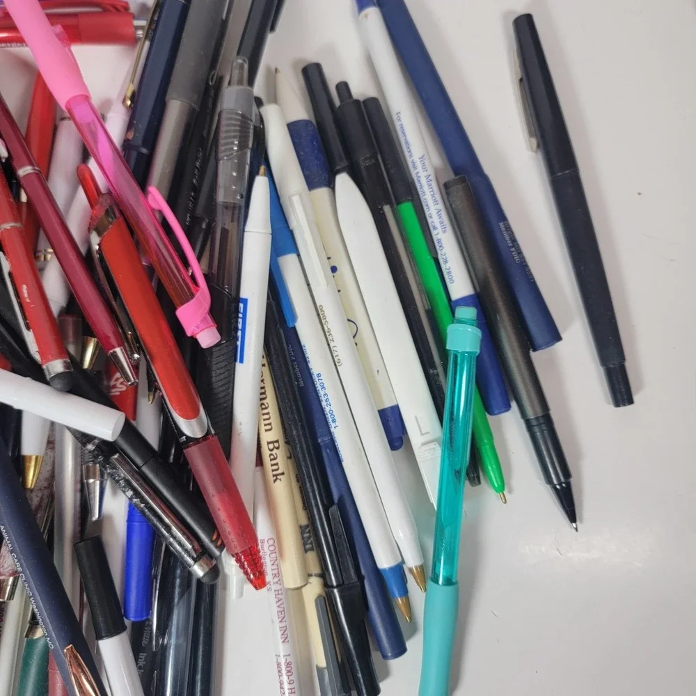 Lot Pens Some  Advertising Some Not Untested Vintage Hotel